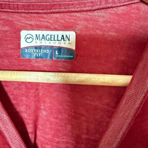 Magellan Outdoors Women's Red Long Sleeve Shirt - L - Boyfriend Fit Pocket Tee - Picture 3 of 4